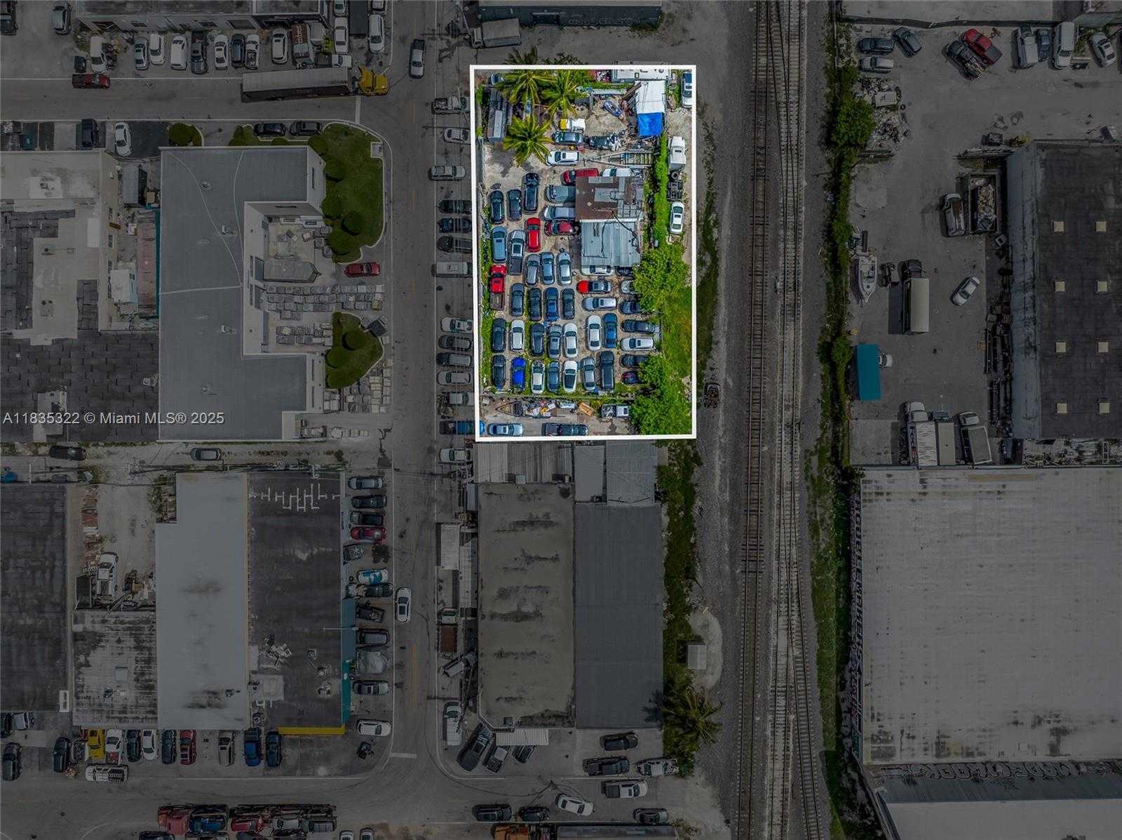 Small Image of 2363 EAST 11TH AVE, Hialeah Number 36