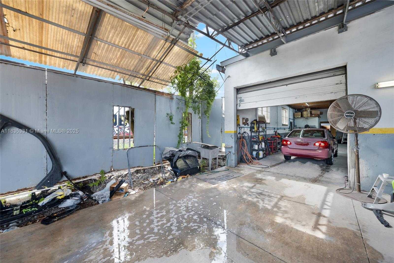 Small Image of 1109 EAST 23RD ST, Hialeah Number 10