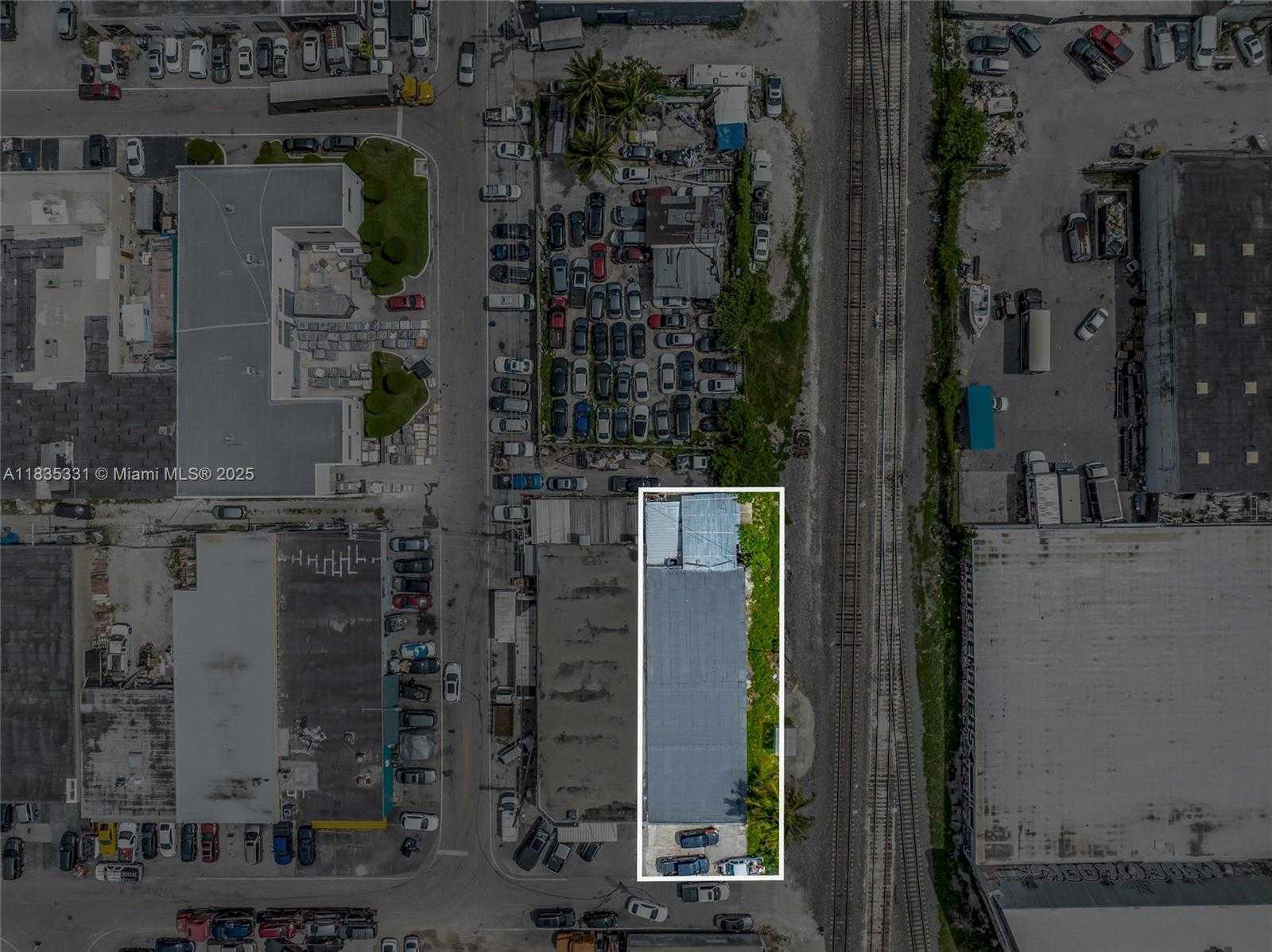 Small Image of 1109 EAST 23RD ST, Hialeah Number 35