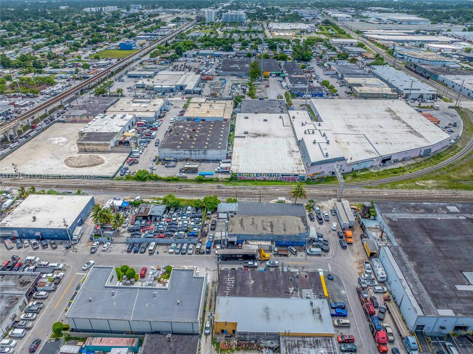 Small Image of 1109 EAST 23RD ST, Hialeah Number 39