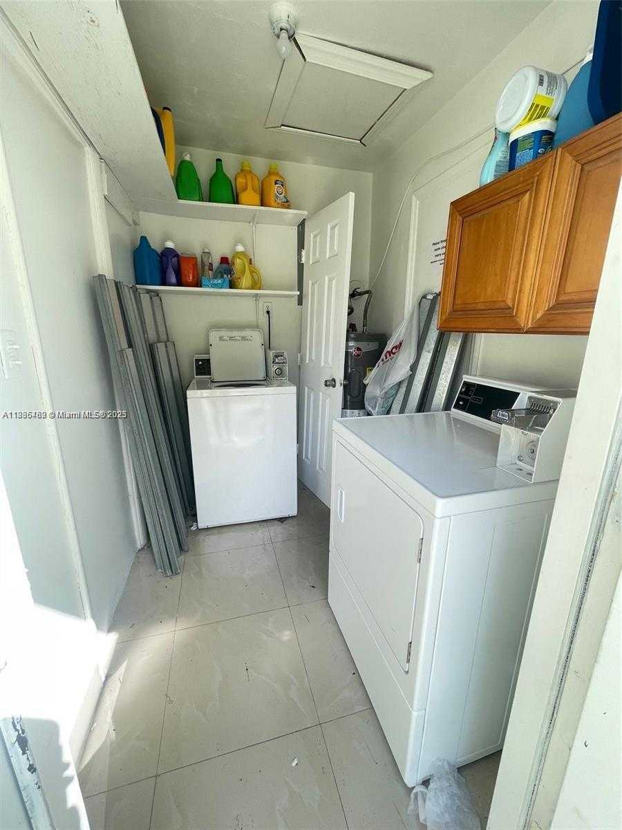 Small Image of 213 SOUTH EAST PARK ST #1-6, Dania Beach Number 14