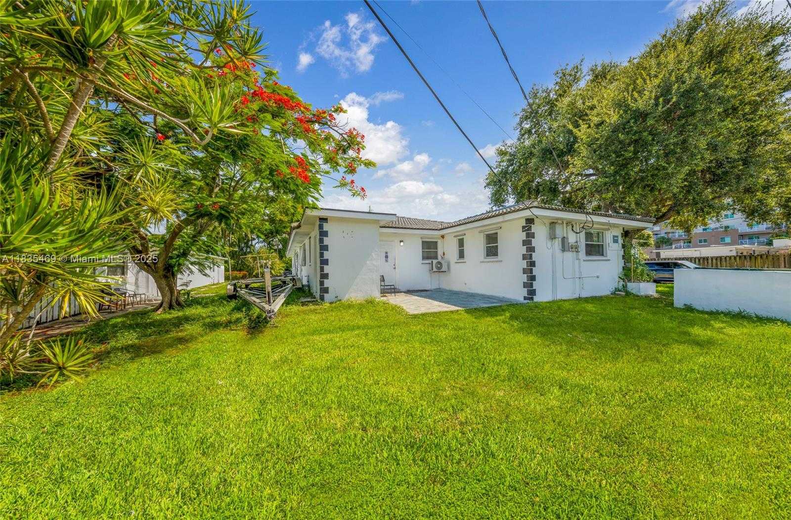 Small Image of 213 SOUTH EAST PARK ST #1-6, Dania Beach Number 4
