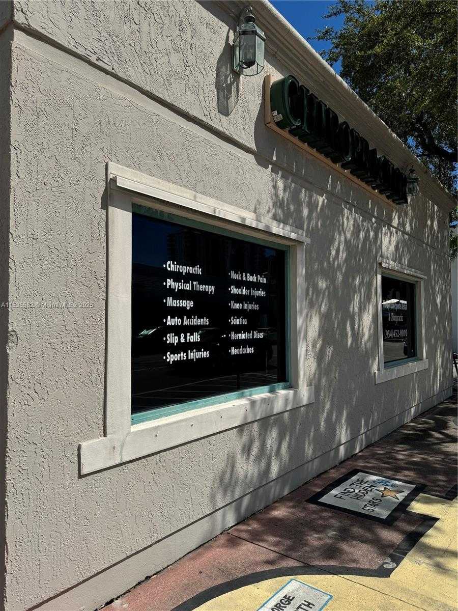 Small Image of 1955 TYLER ST, Hollywood Number 11