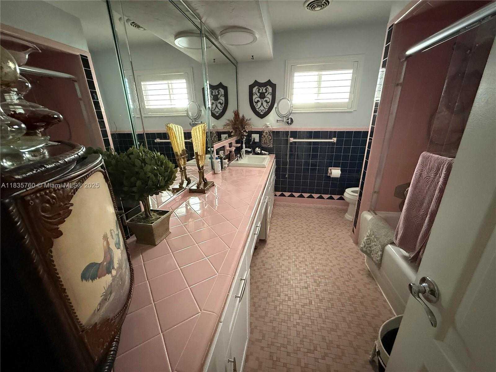 Small Image of 1743 RODMAN ST, Hollywood Number 11