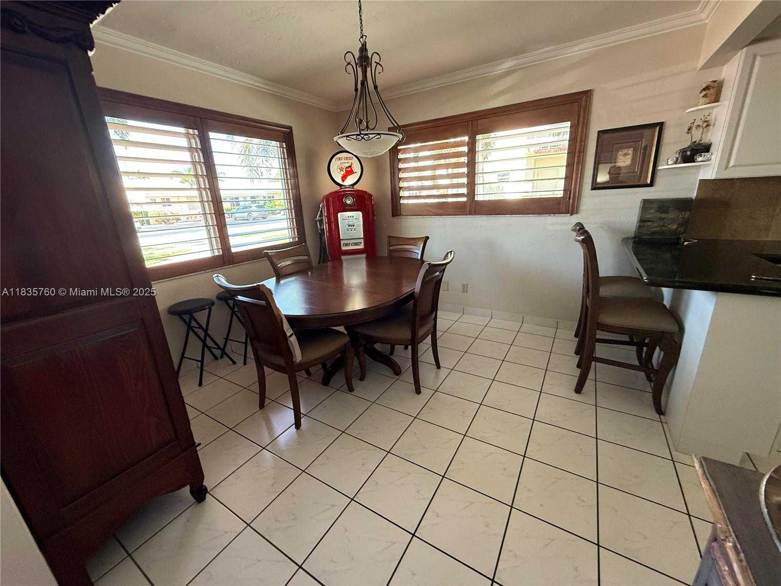 Small Image of 1743 RODMAN ST, Hollywood Number 8