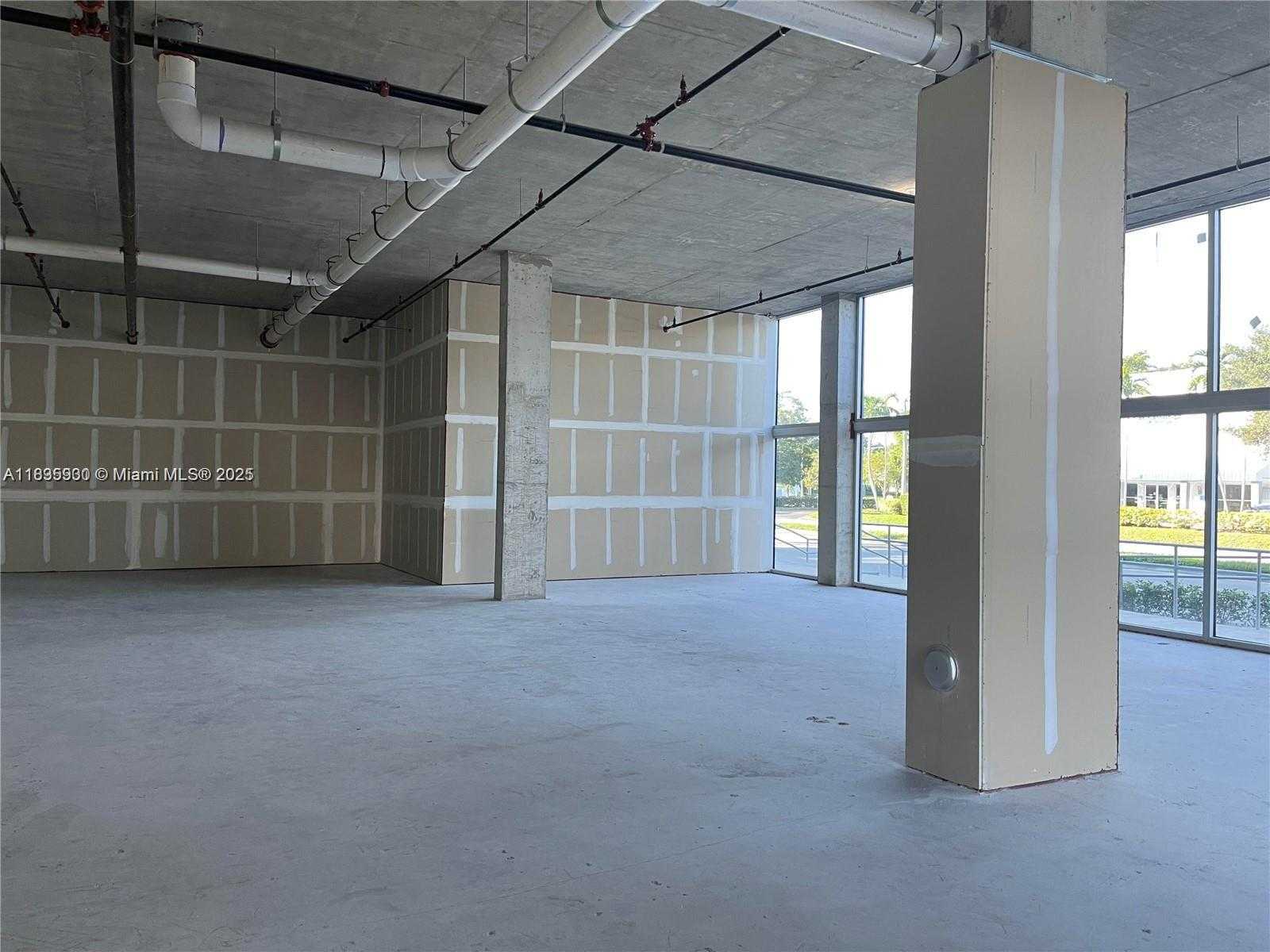 Small Image of 10450 NORTH WEST 33RD ST #101-102, Doral Number 2