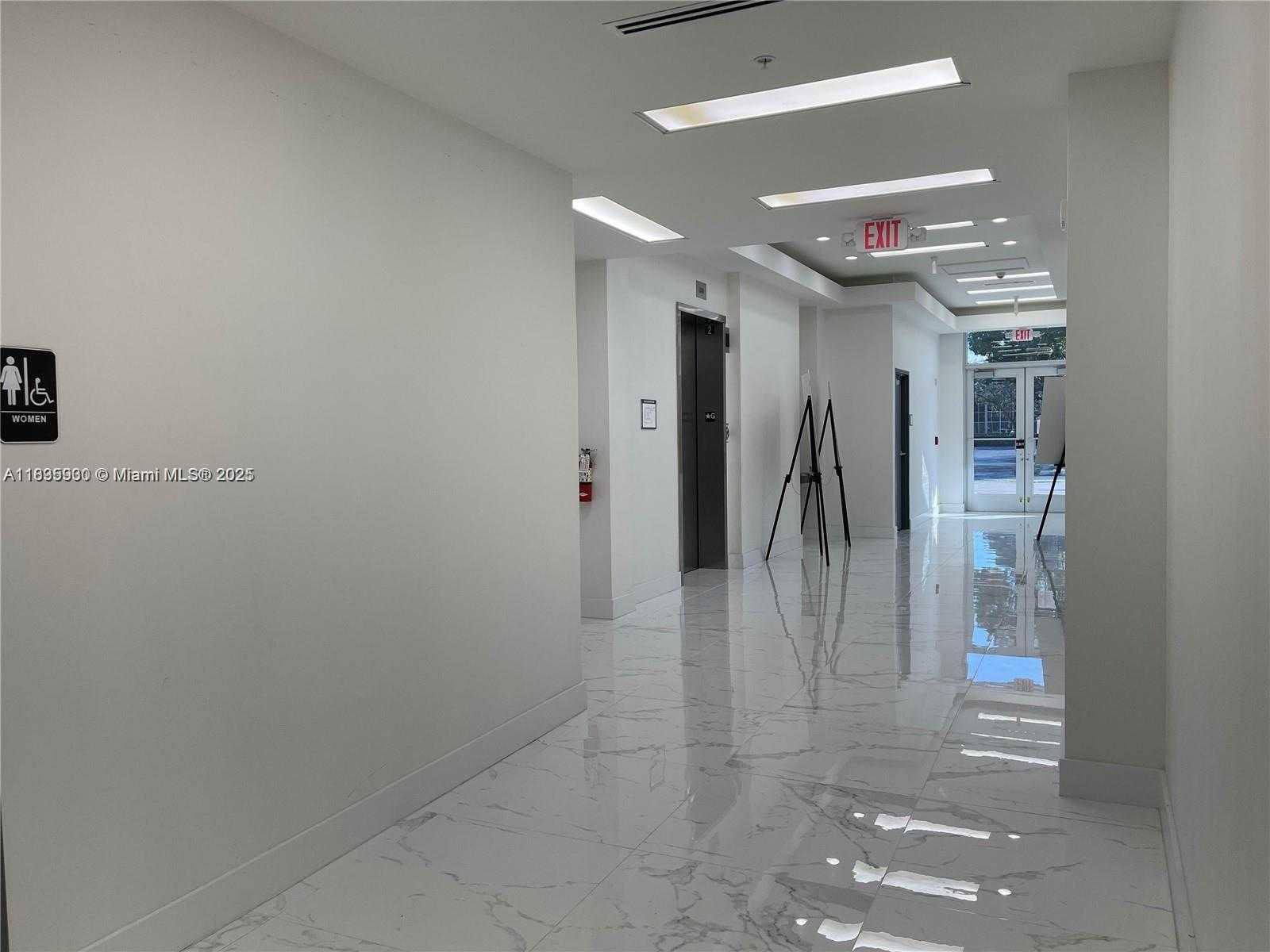 Small Image of 10450 NORTH WEST 33RD ST #101-102, Doral Number 3