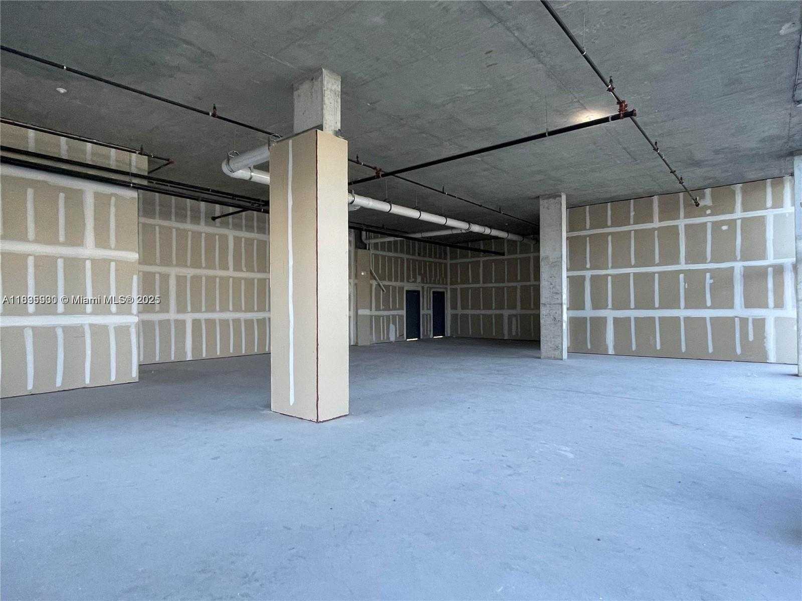 Small Image of 10450 NORTH WEST 33RD ST #101-102, Doral Number 5