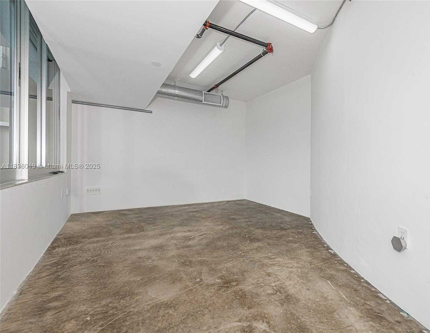 Small Image of 1200 WEST AVE #CU-6, Miami Beach Number 3