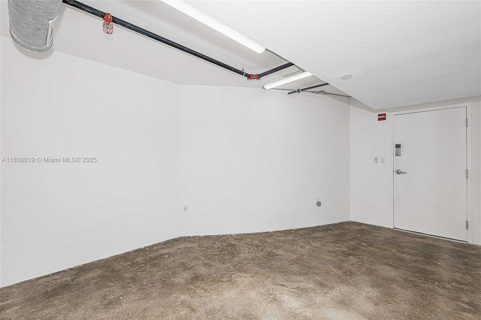 Small Image of 1200 WEST AVE #CU-6, Miami Beach Number 9