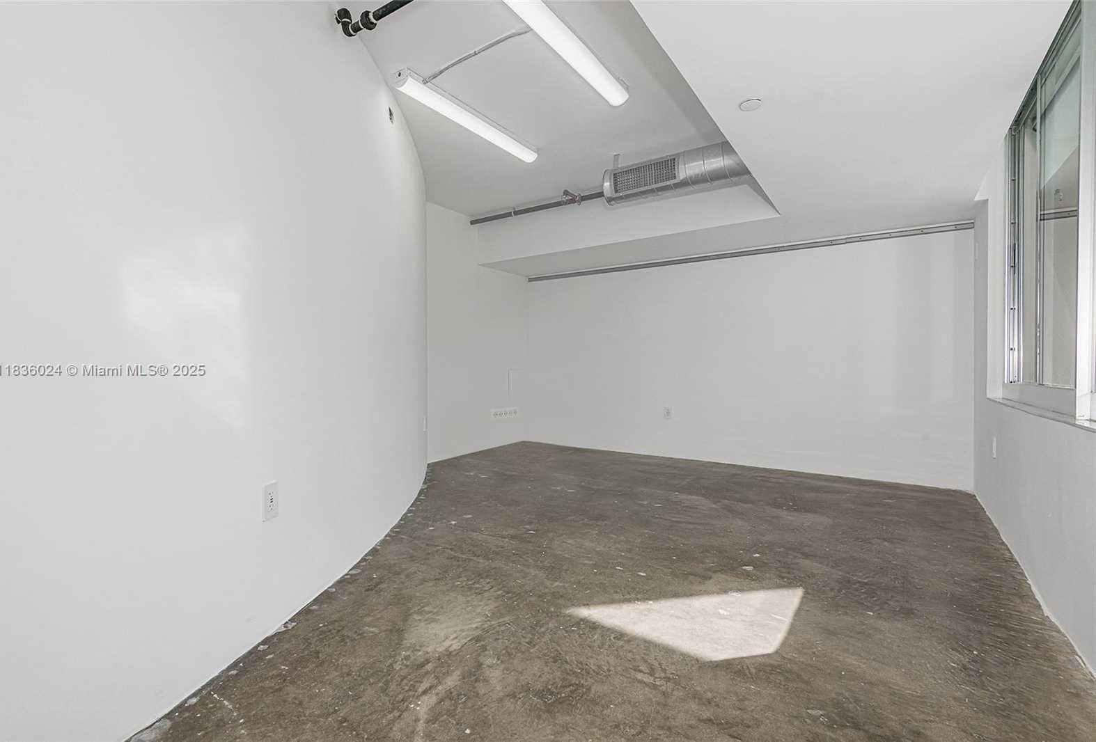 Small Image of 1200 WEST AVE #CU-5, Miami Beach Number 10