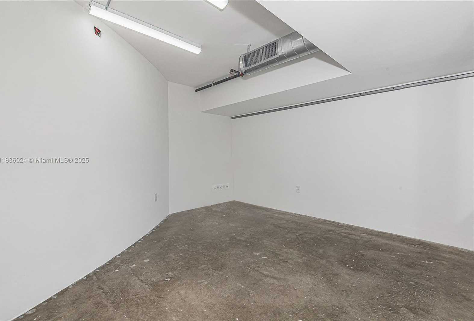 Small Image of 1200 WEST AVE #CU-5, Miami Beach Number 9