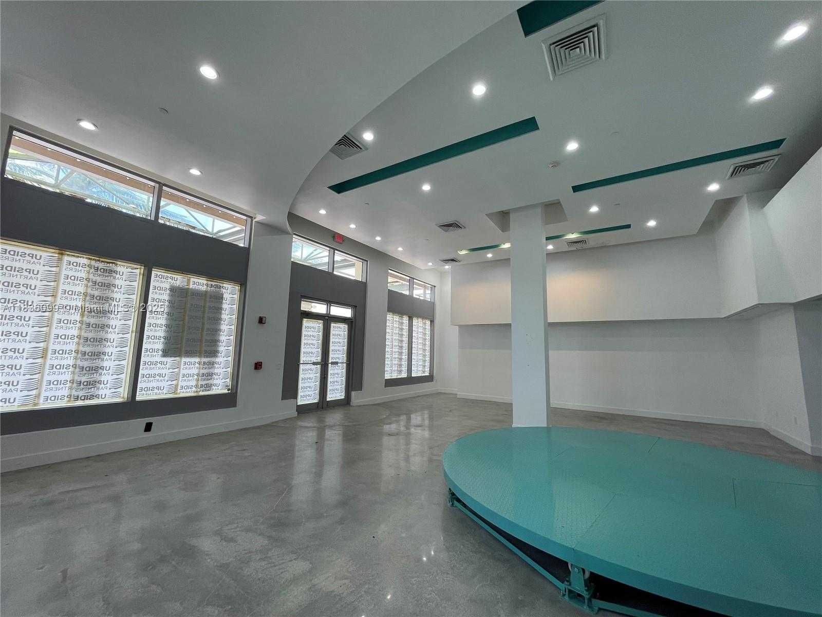 Small Image of 1451 OCEAN DR #CU-104, Miami Beach Number 3