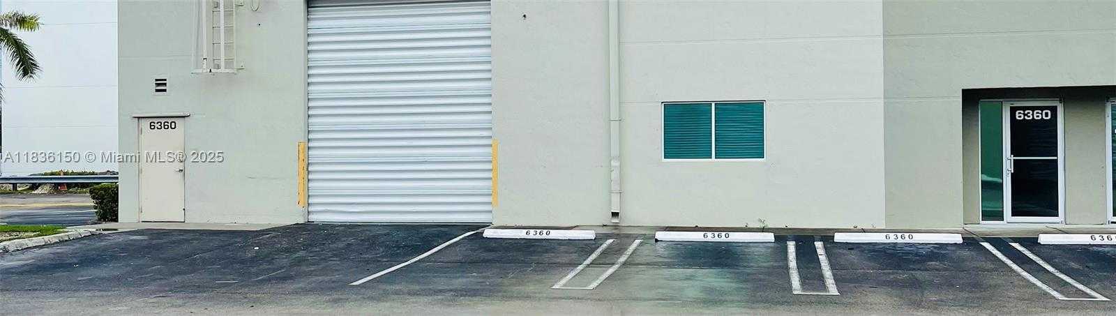 Small Image of 6360 NORTH WEST 99TH AVE, Doral Number 14
