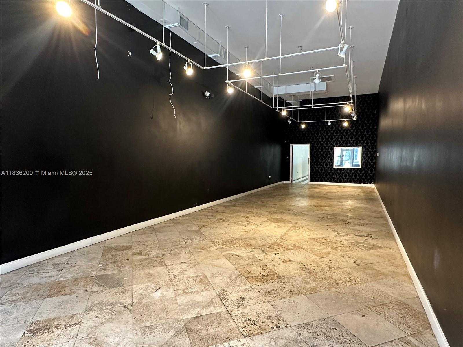 Small Image of 2029 HARRISON ST #4, Hollywood Number 2