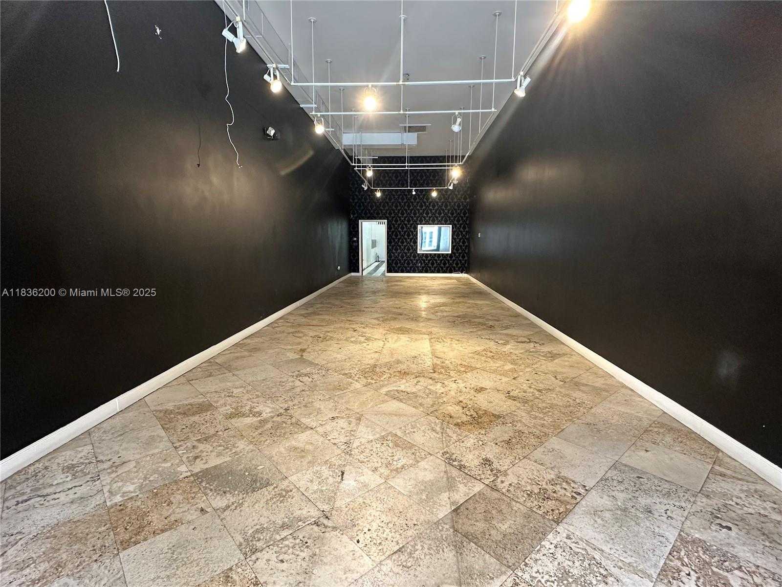 Small Image of 2029 HARRISON ST #4, Hollywood Number 3