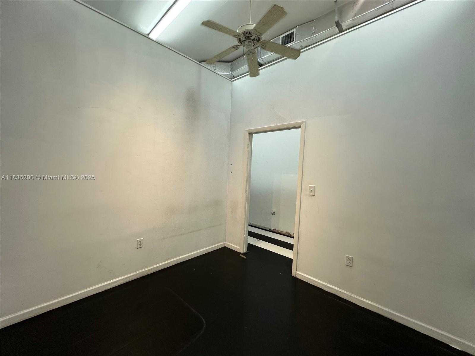 Small Image of 2029 HARRISON ST #4, Hollywood Number 6