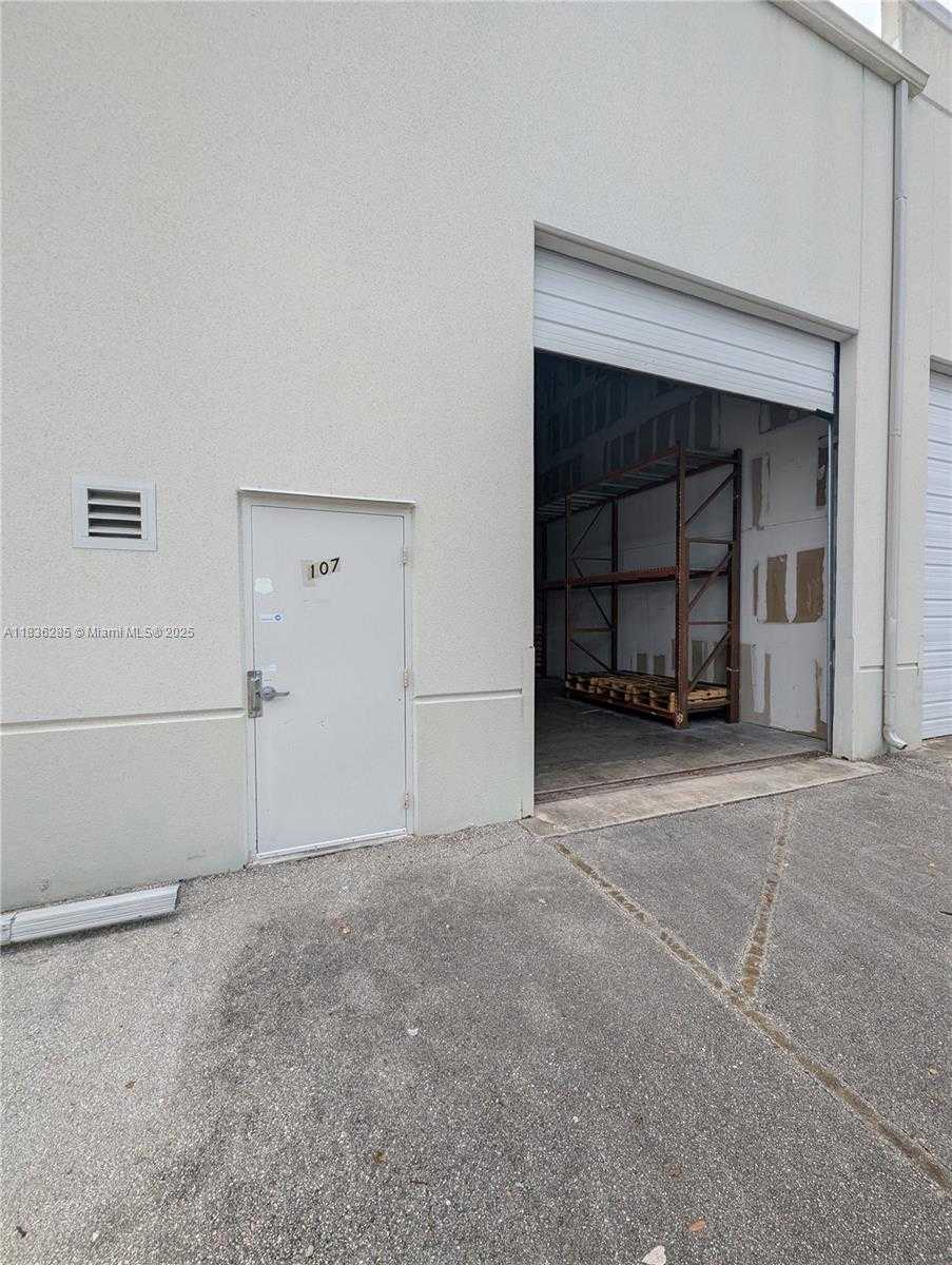 Small Image of 585 NORTH WEST MERCANTILE PLACE 107 #Unit C-8, Port St. Lucie Number 17