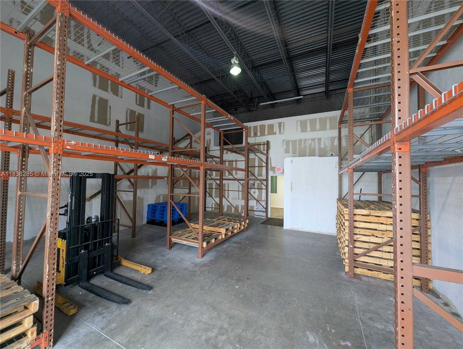 Small Image of 585 NORTH WEST MERCANTILE PLACE 107 #Unit C-8, Port St. Lucie Number 18