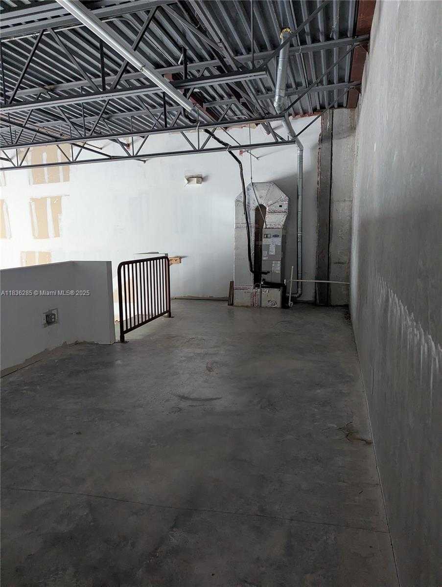 Small Image of 585 NORTH WEST MERCANTILE PLACE 107 #Unit C-8, Port St. Lucie Number 31