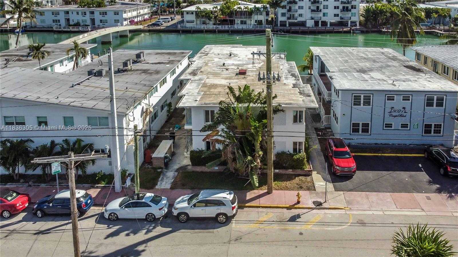 Small Image of 8025 CRESPI BLVD, Miami Beach Number 2