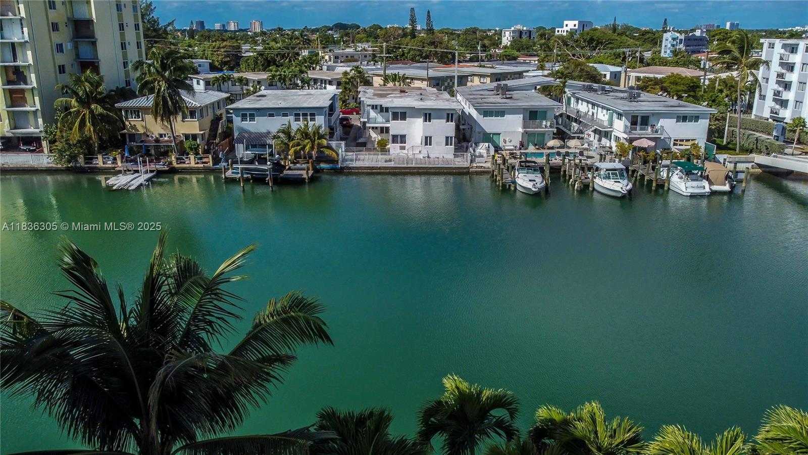 Small Image of 8025 CRESPI BLVD, Miami Beach Number 6