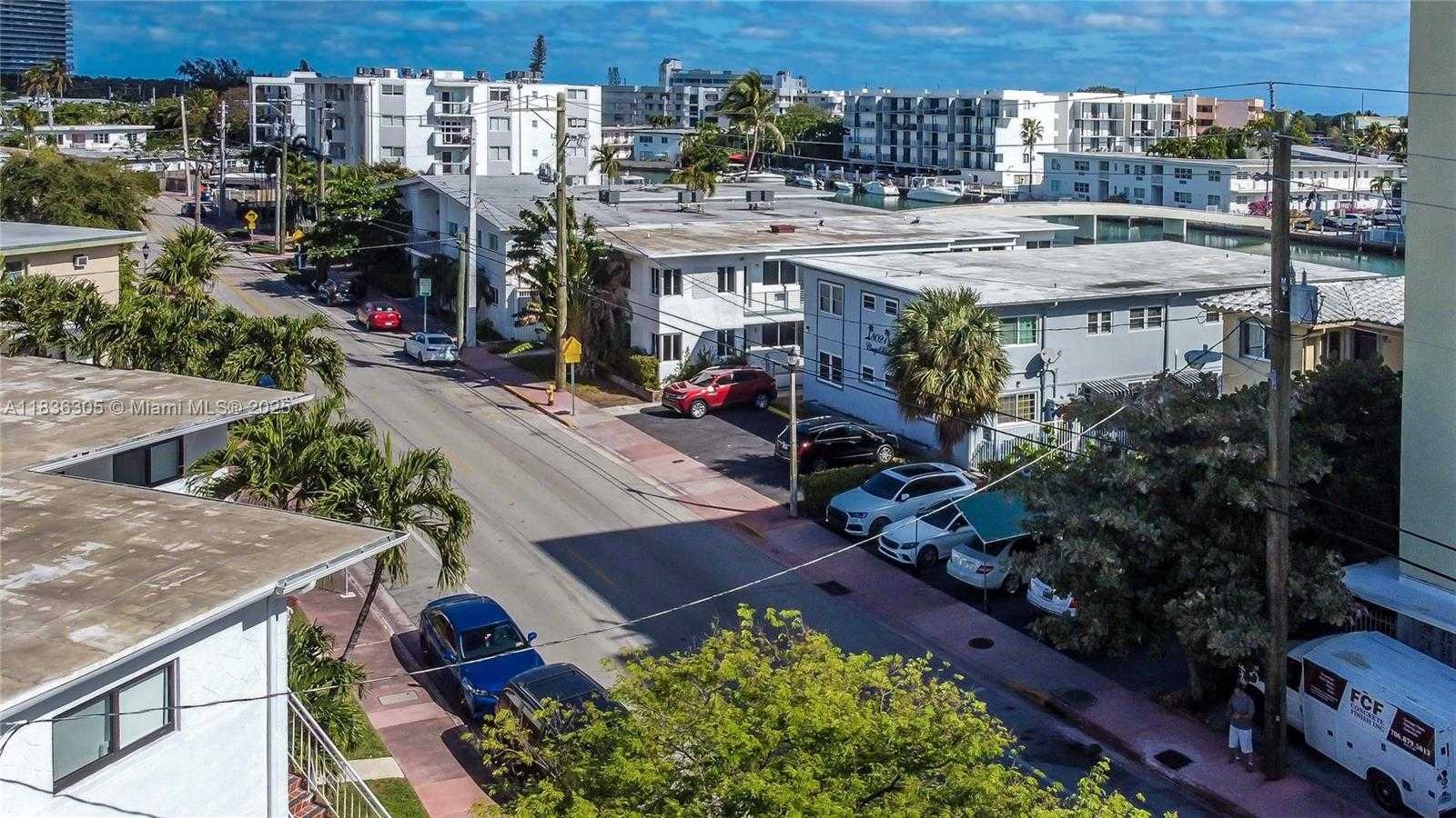 Small Image of 8025 CRESPI BLVD, Miami Beach Number 9
