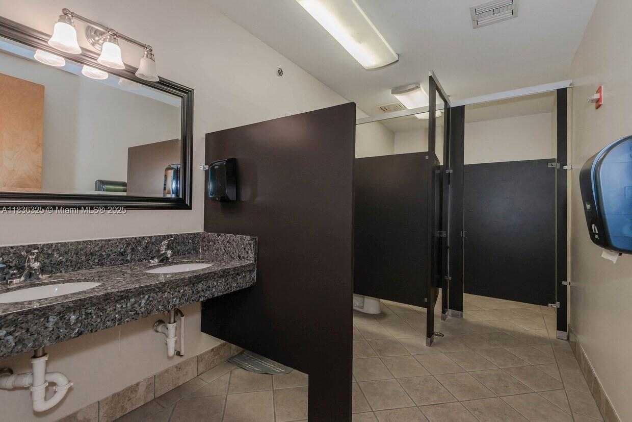 Small Image of 2950 NORTH 28TH TER, Hollywood Number 13