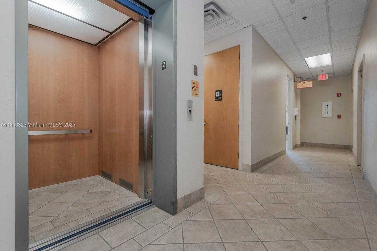 Small Image of 2950 NORTH 28TH TER, Hollywood Number 14