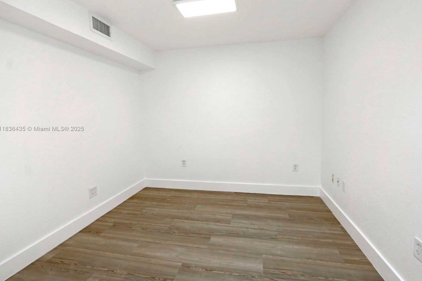 Small Image of 2930 NORTH WEST 108TH AVE #2930, Doral Number 11