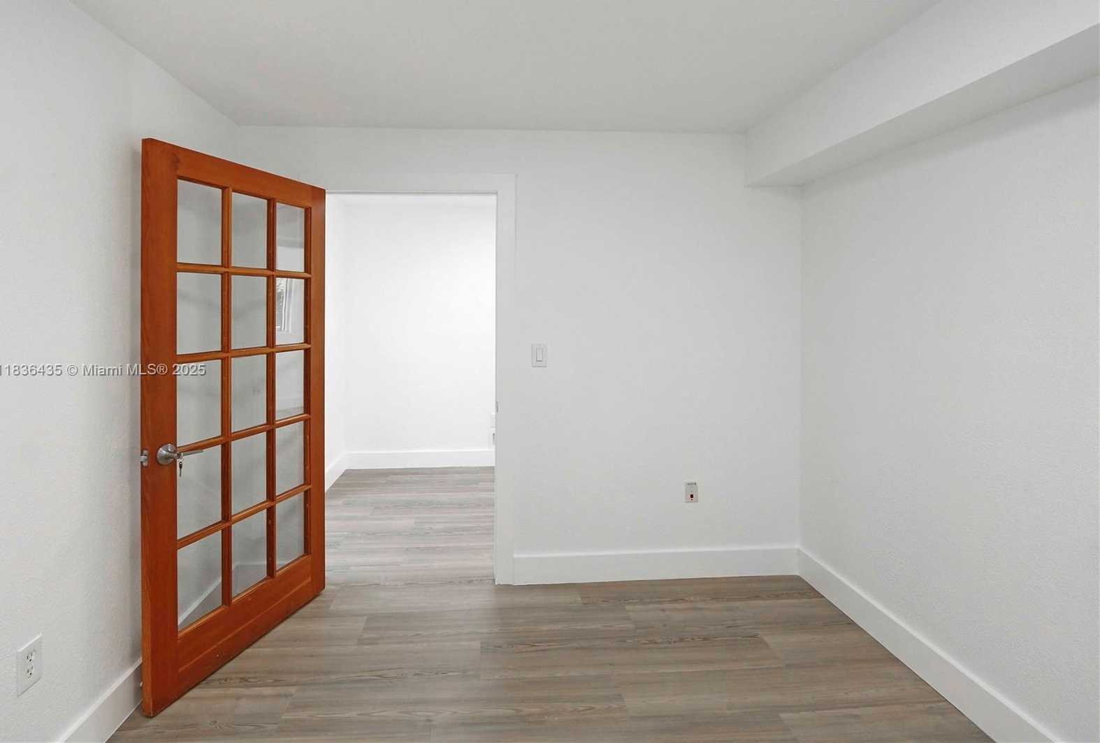 Small Image of 2930 NORTH WEST 108TH AVE #2930, Doral Number 12