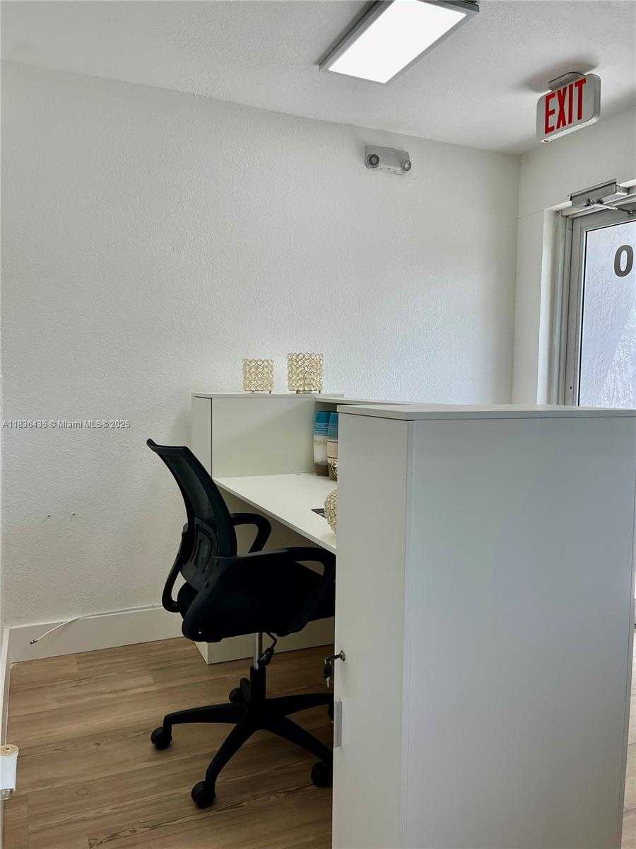 Small Image of 2930 NORTH WEST 108TH AVE #2930, Doral Number 22