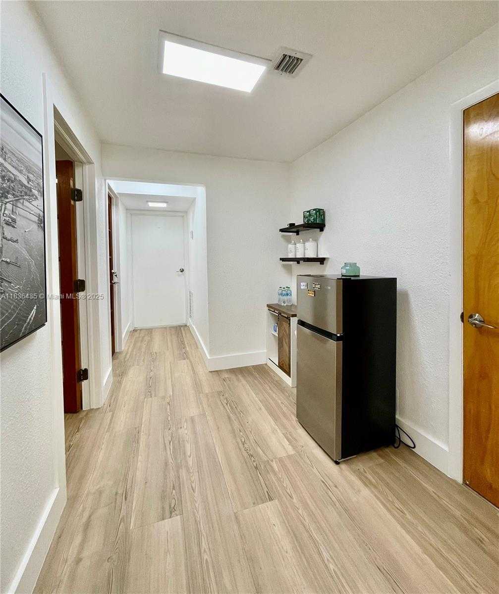 Small Image of 2930 NORTH WEST 108TH AVE #2930, Doral Number 25