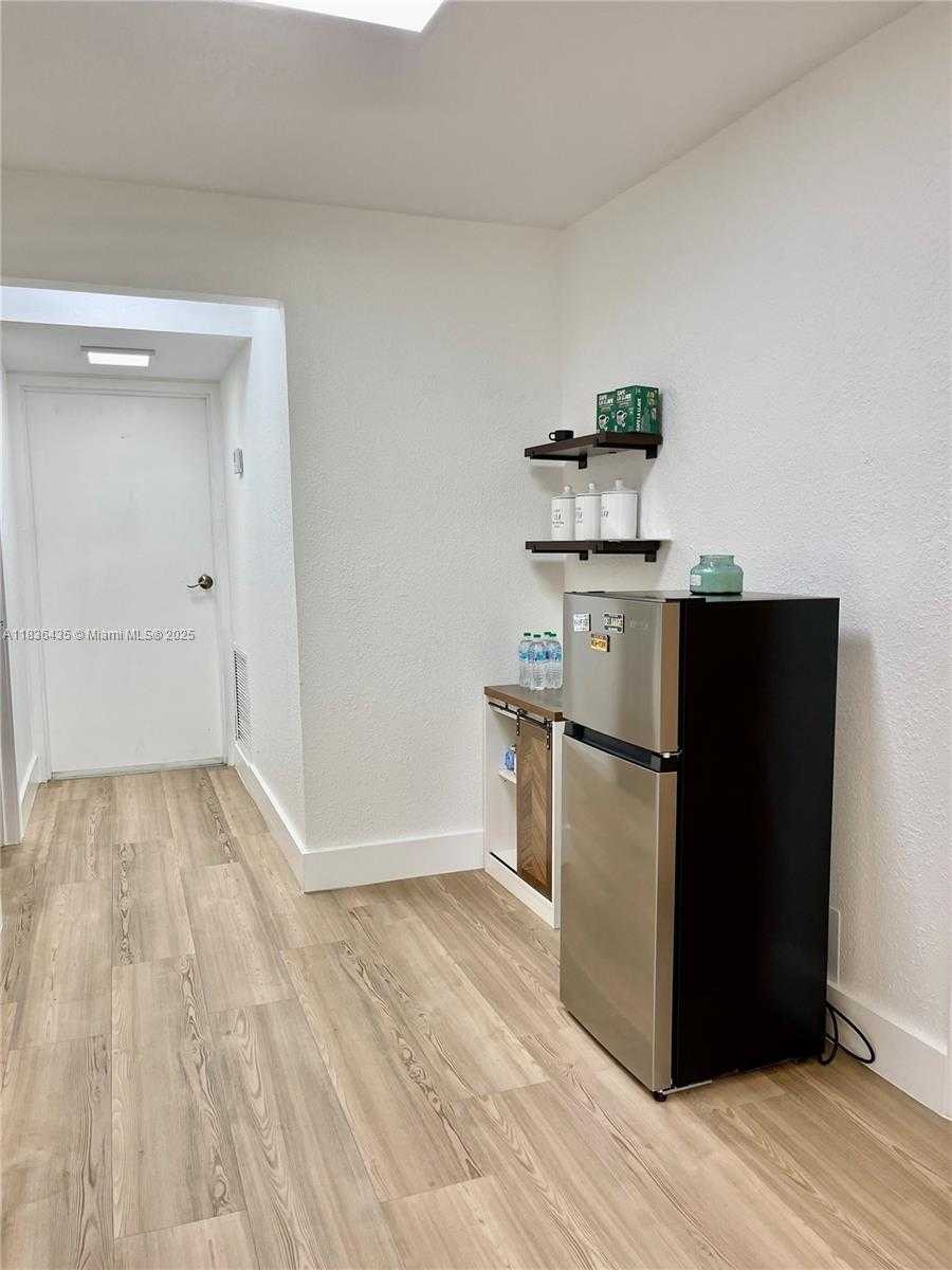Small Image of 2930 NORTH WEST 108TH AVE #2930, Doral Number 27