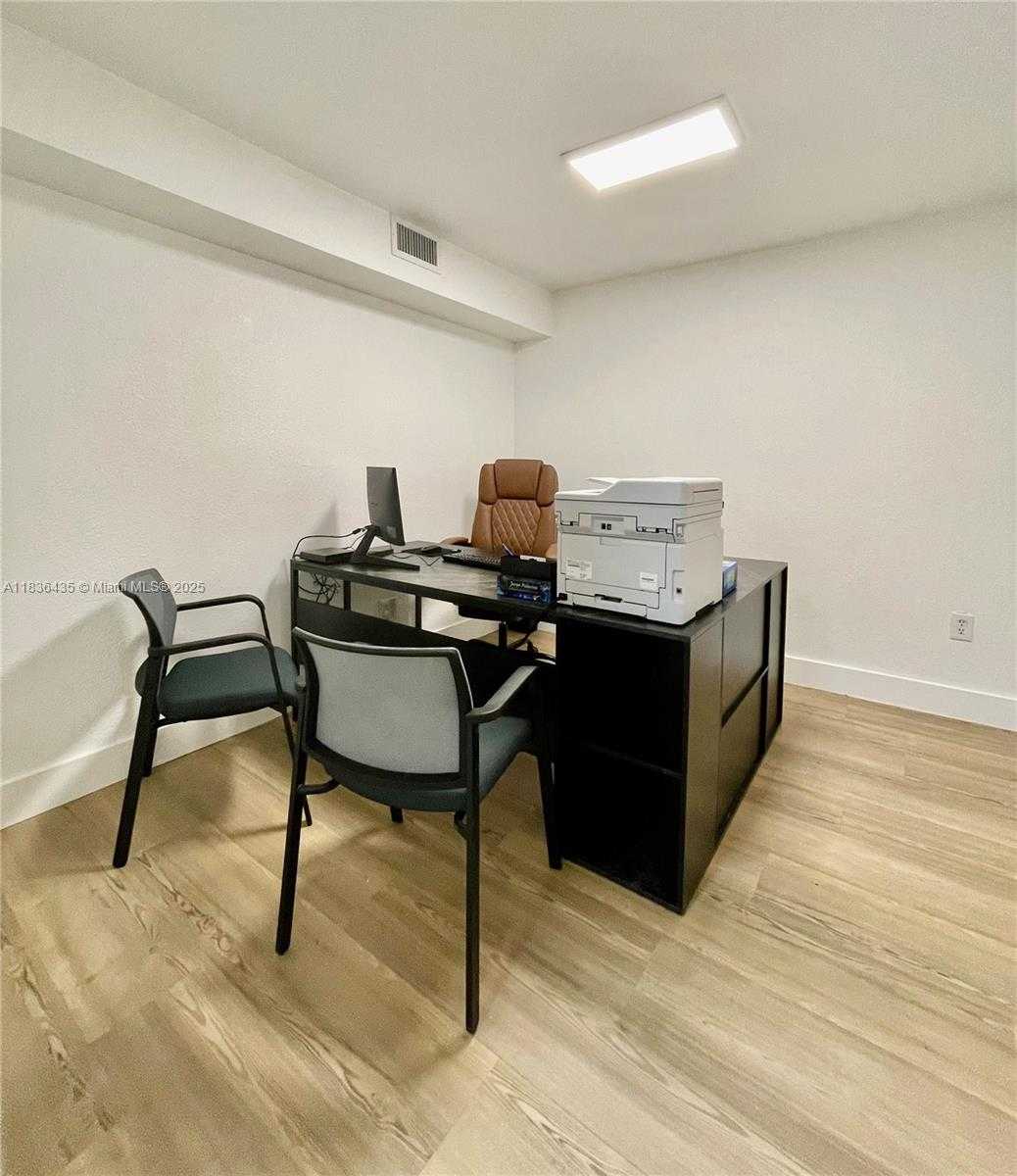 Small Image of 2930 NORTH WEST 108TH AVE #2930, Doral Number 8