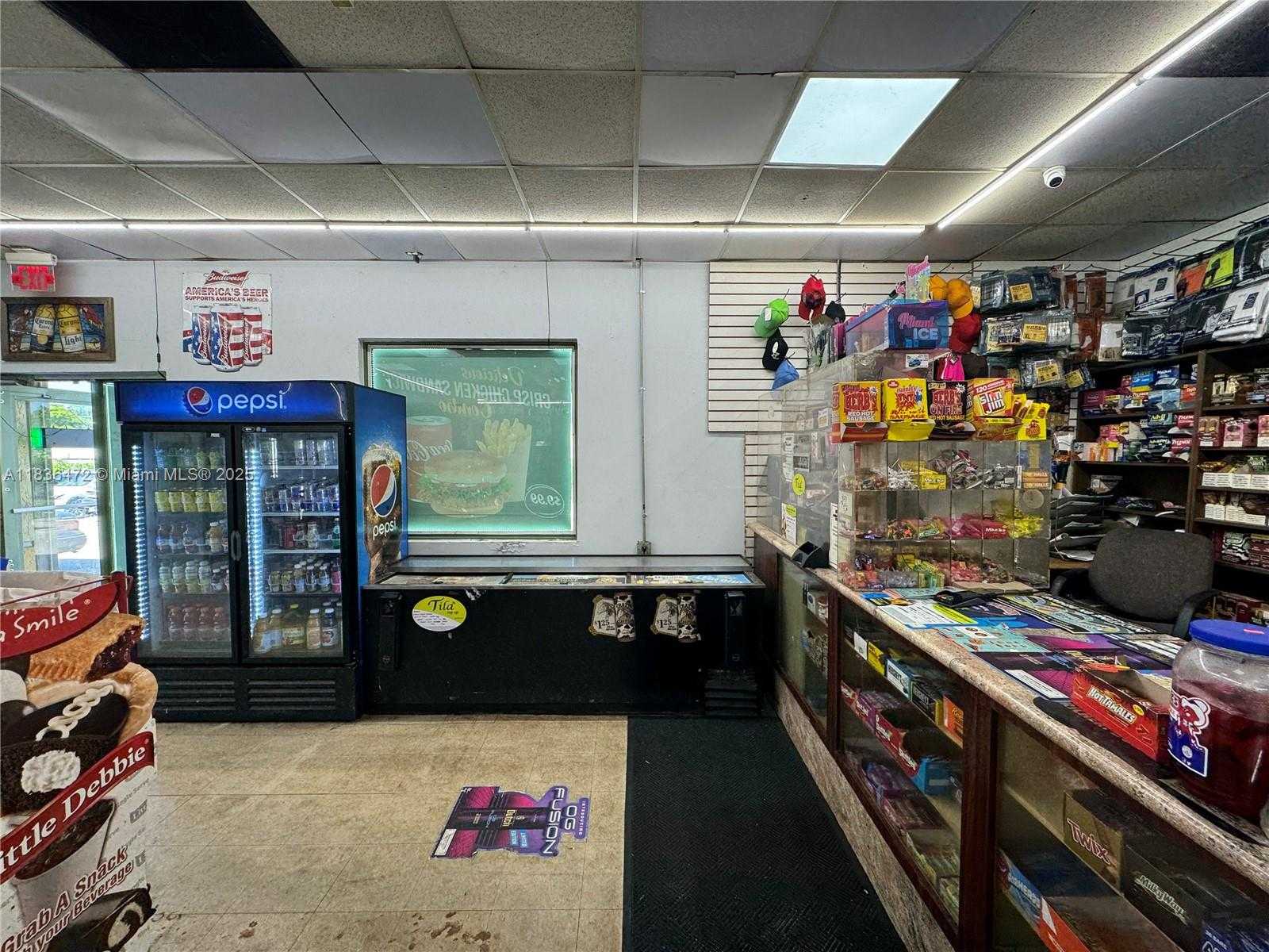 Small Image of 5105 NORTH DIXIE HWY, Deerfield Beach Number 12