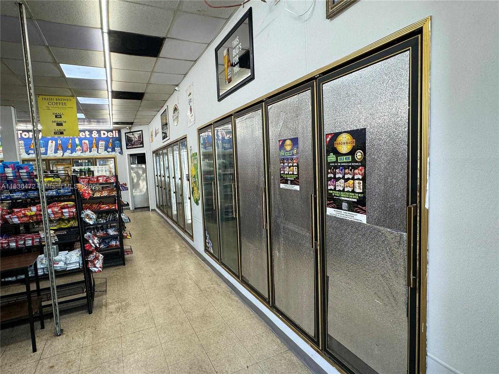 Small Image of 5105 NORTH DIXIE HWY, Deerfield Beach Number 8
