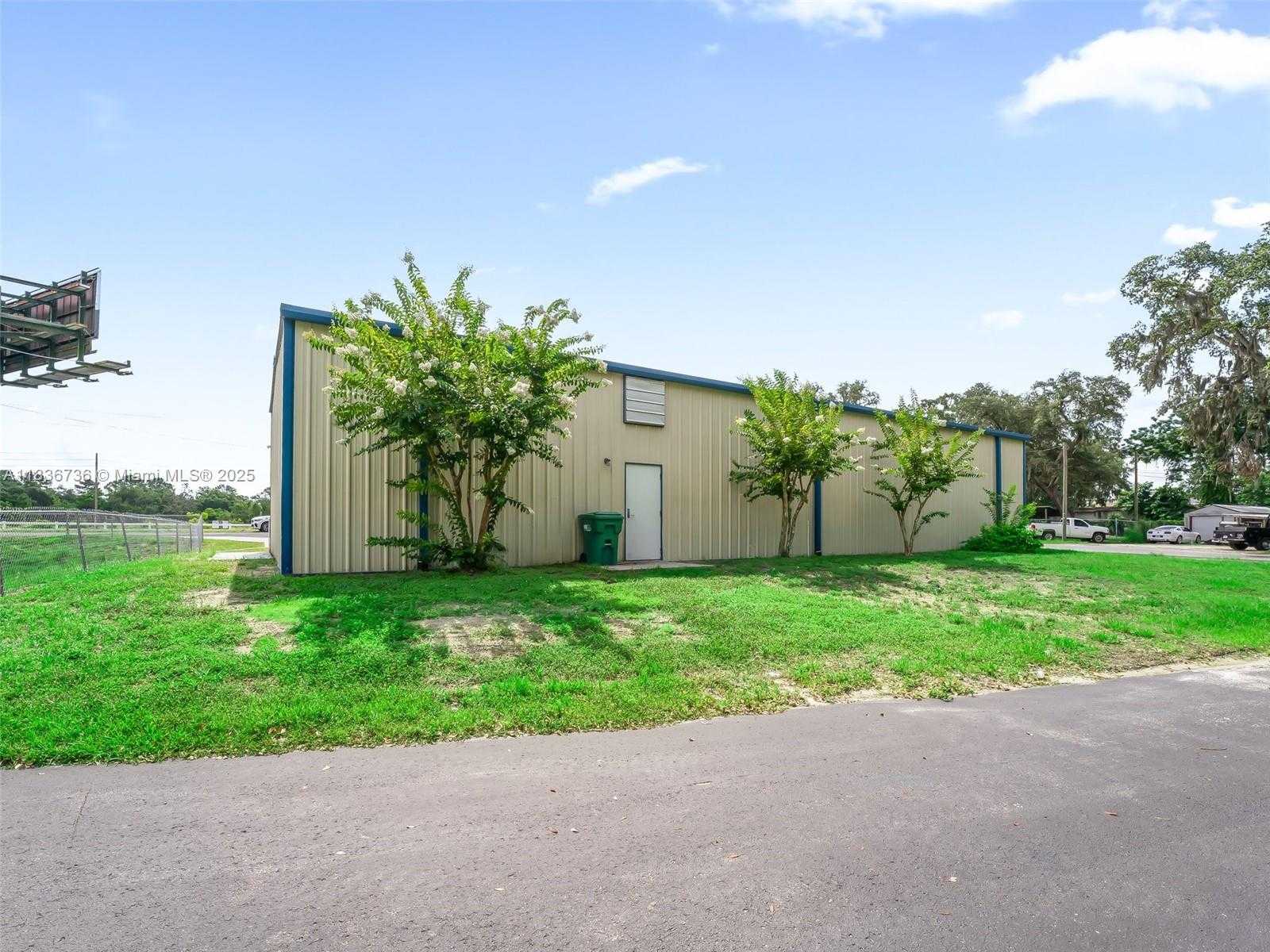 Small Image of 301 BEAM STREET, Other City - In The State Of Florida Number 25
