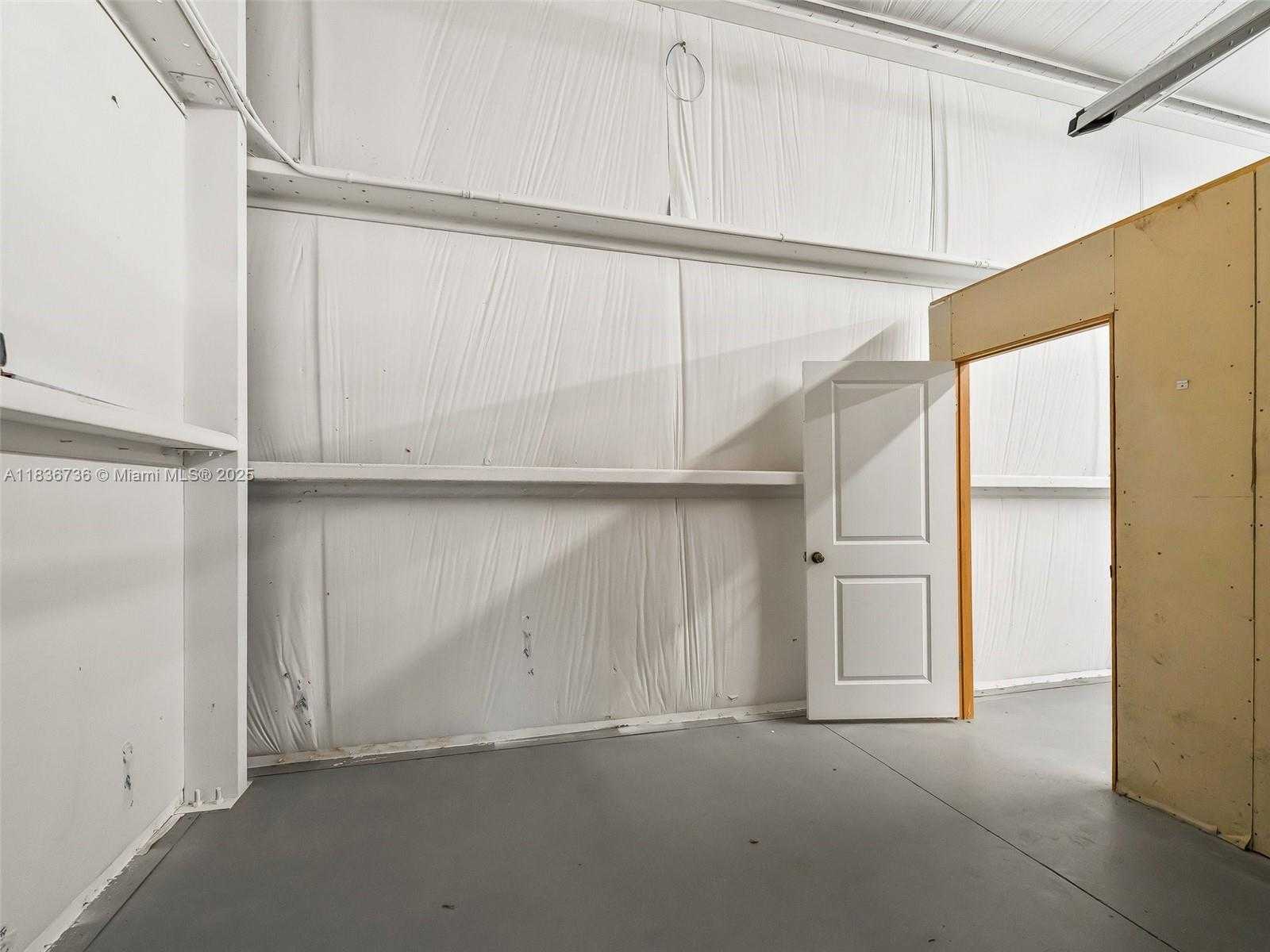 Small Image of 301 BEAM STREET, Other City - In The State Of Florida Number 31