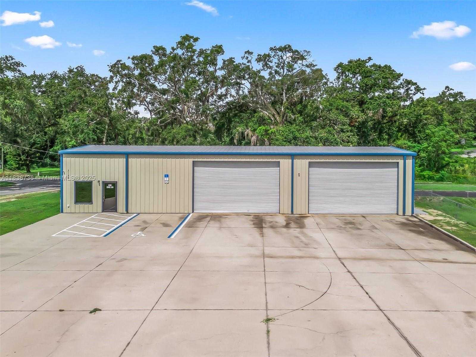 Small Image of 301 BEAM STREET, Other City - In The State Of Florida Number 36