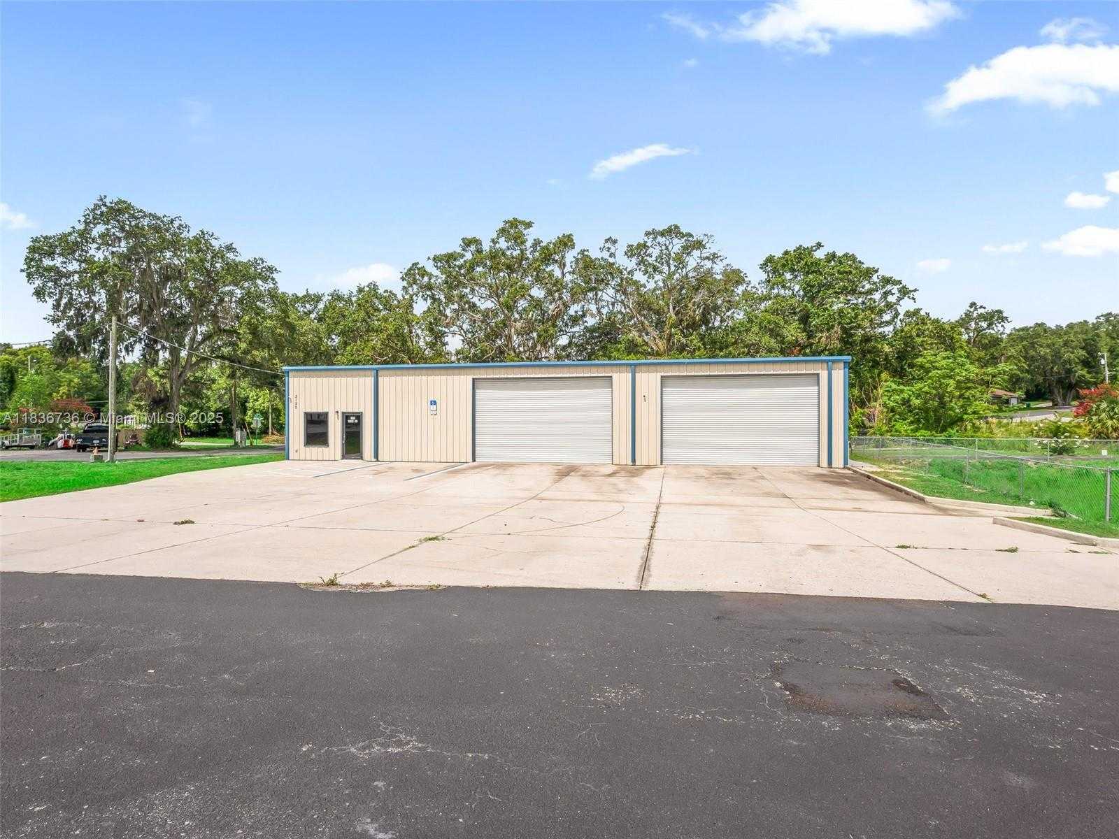 Small Image of 301 BEAM STREET, Other City - In The State Of Florida Number 37