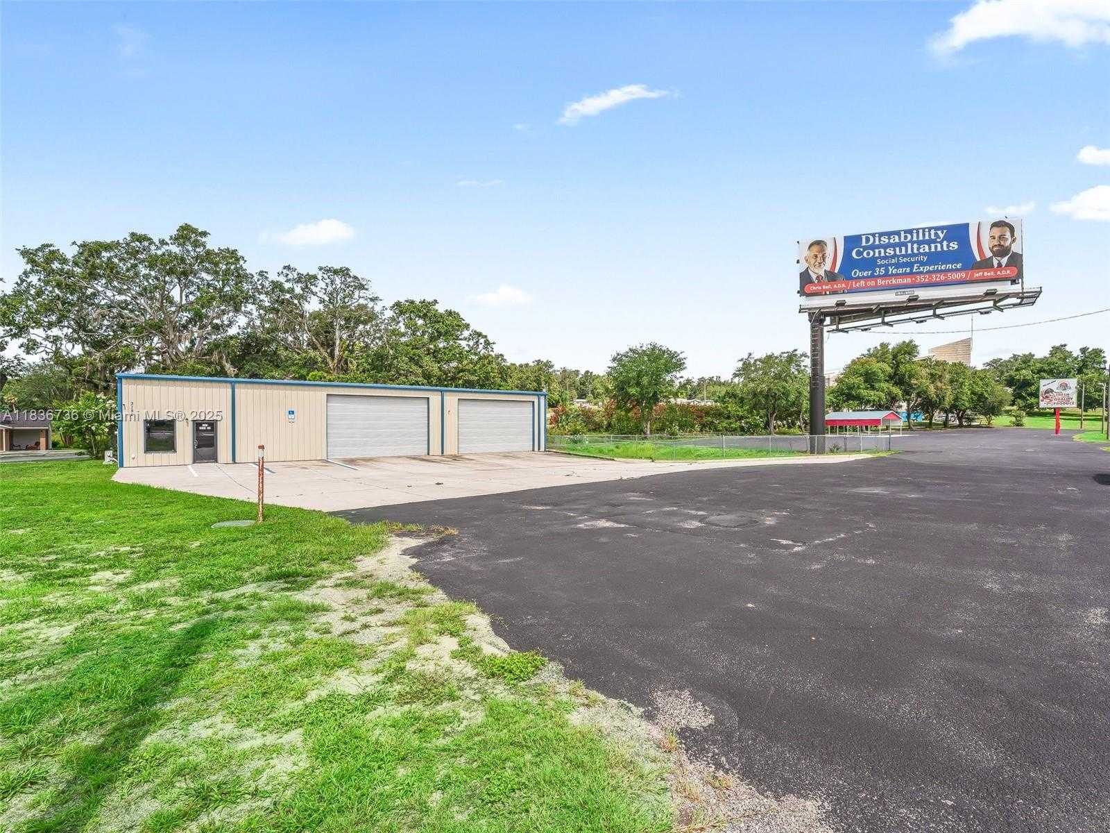 Small Image of 301 BEAM STREET, Other City - In The State Of Florida Number 38