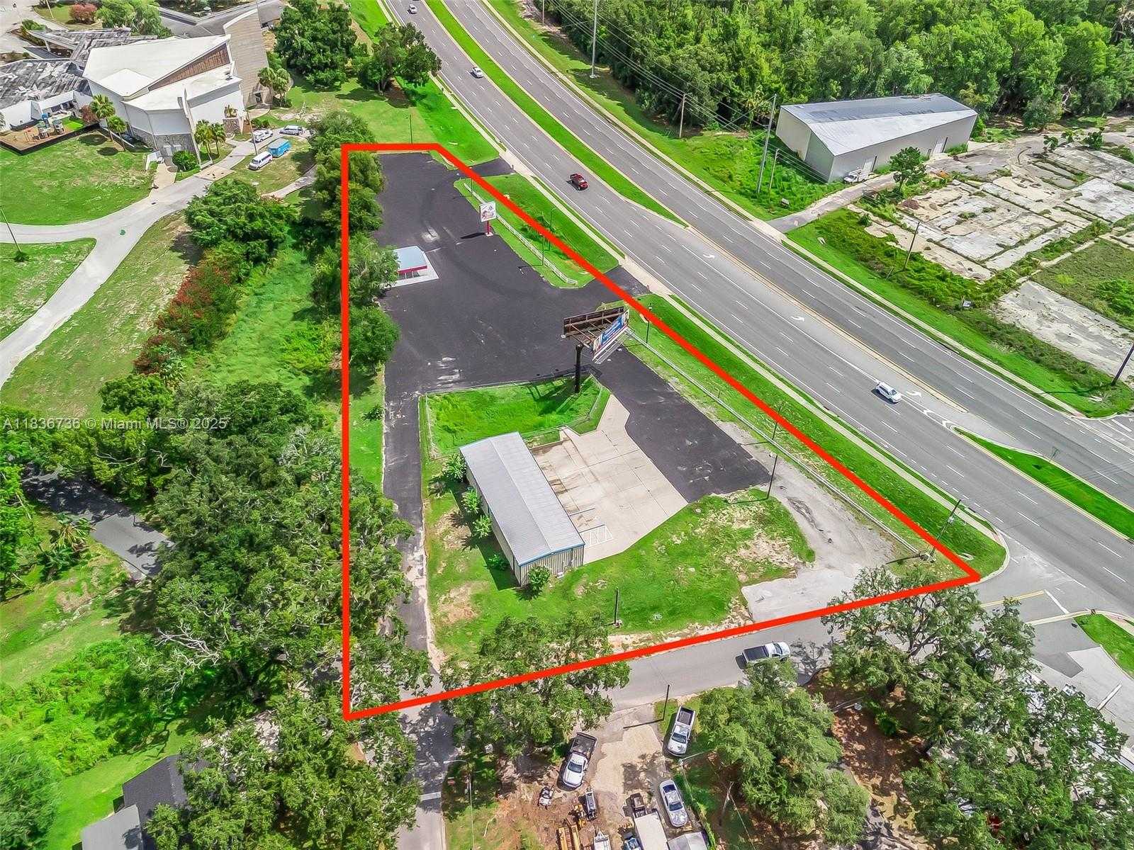 Small Image of 301 BEAM STREET, Other City - In The State Of Florida Number 39