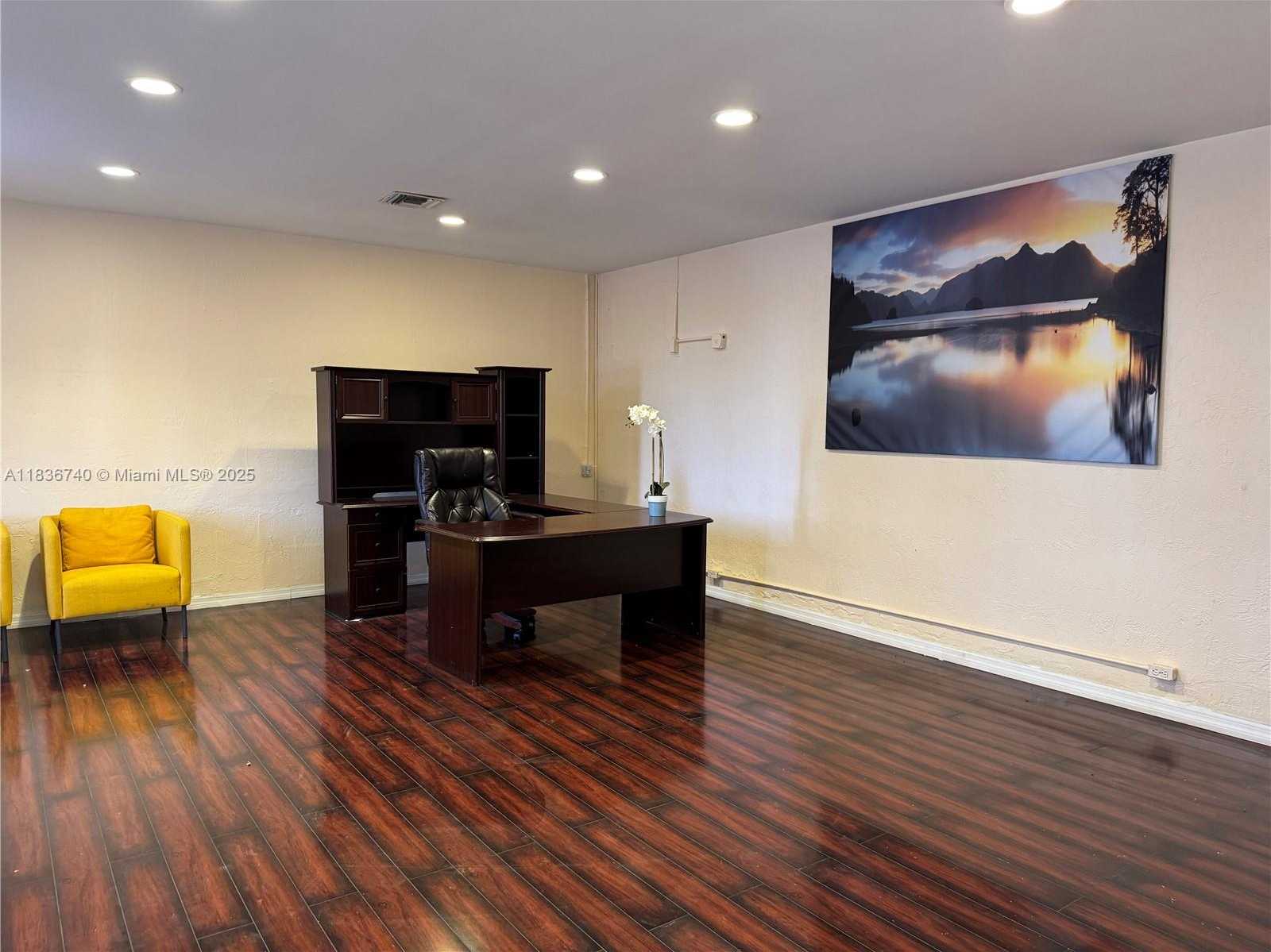 Small Image of 1605 NORTH WEST 95TH ST, Miami Number 6