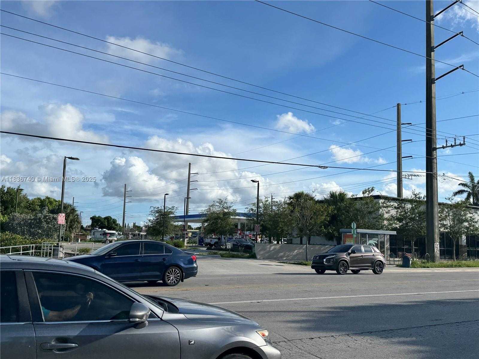 Small Image of 1605 NORTH WEST 95TH ST, Miami Number 9