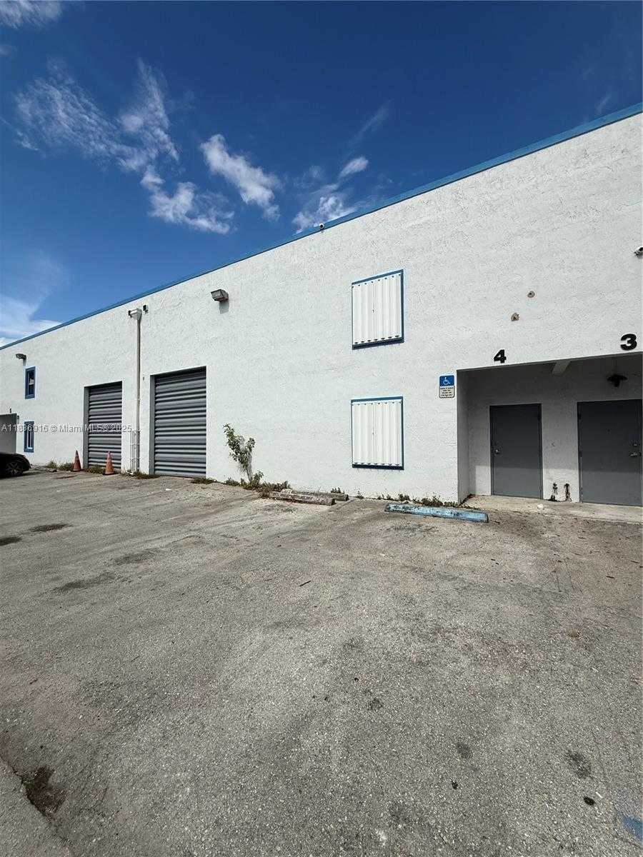 Small Image of 2205 WEST 80TH ST #F-4, Hialeah Number 3