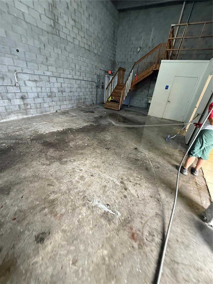 Small Image of 2205 WEST 80TH ST #F-4, Hialeah Number 5