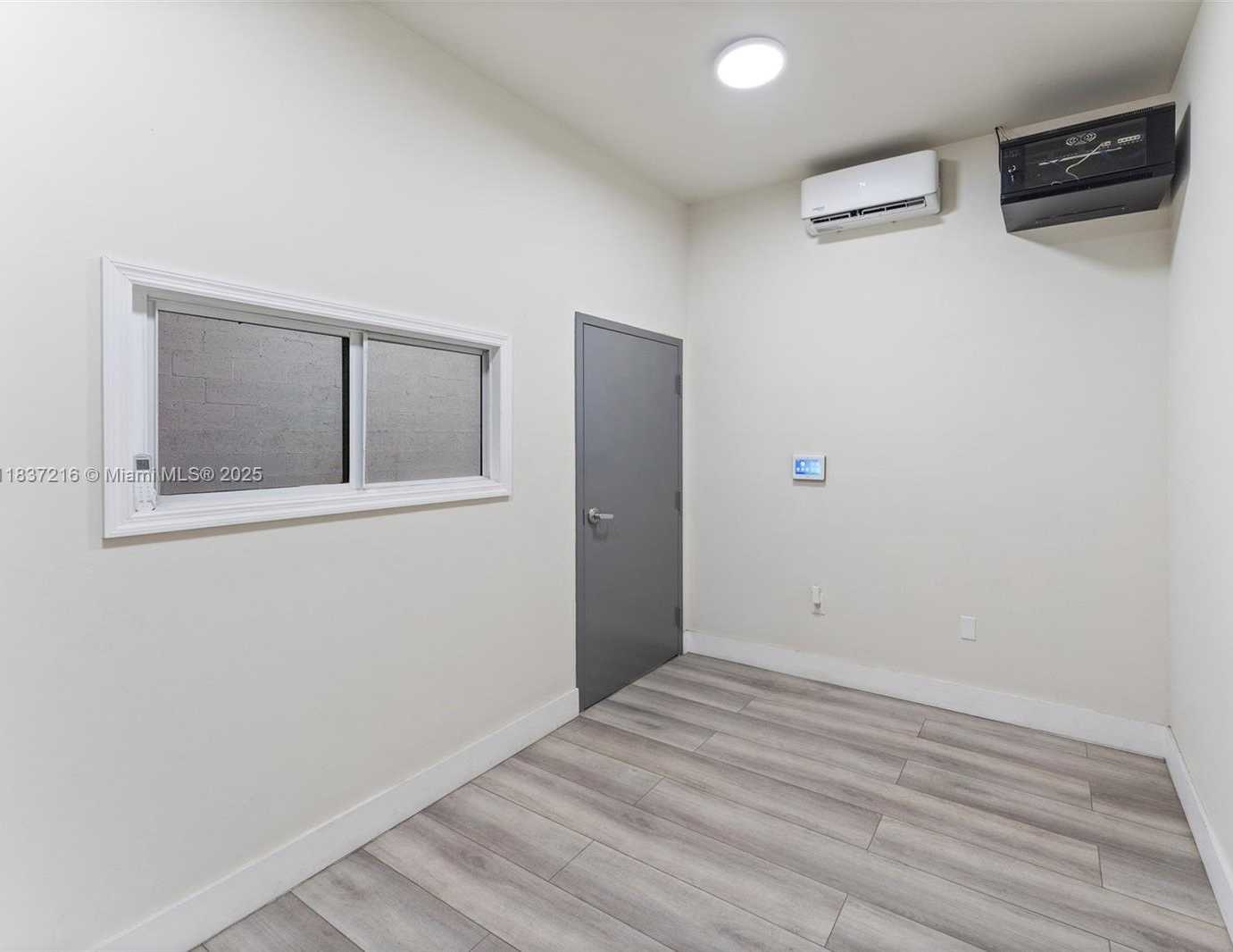 Small Image of 13816 SOUTH WEST 142ND AVE #31,32,33, Miami Number 12