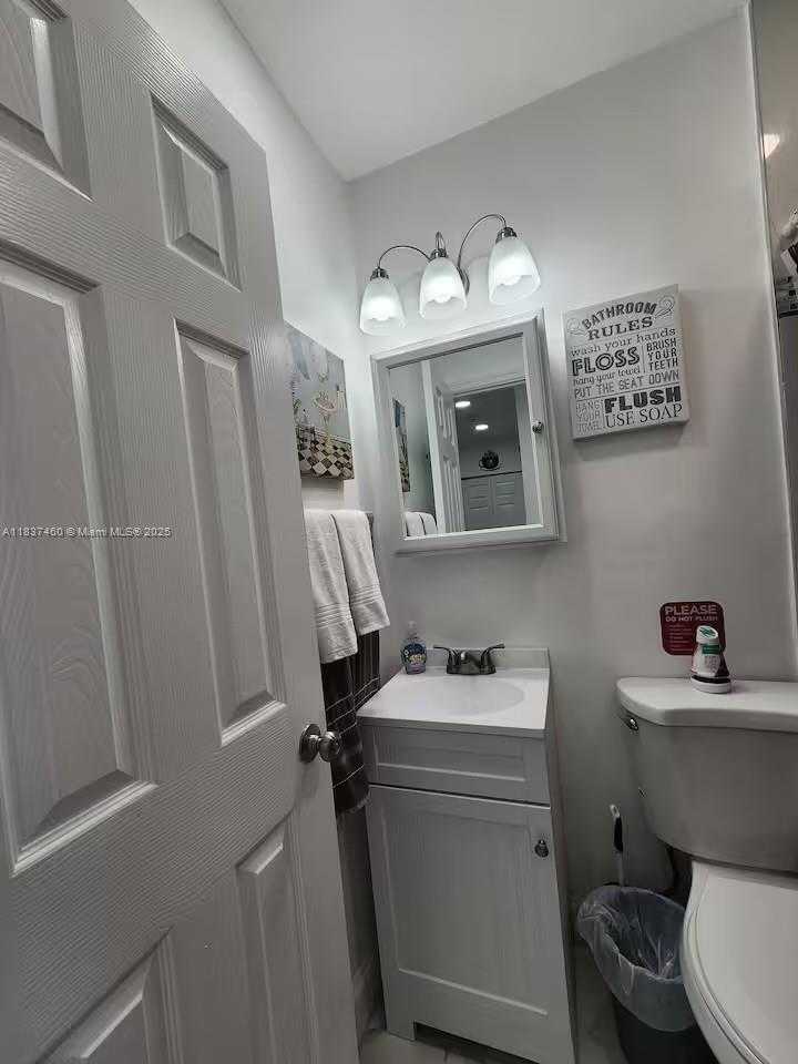 Small Image of 342 VAN BUREN ST, Hollywood Number 12