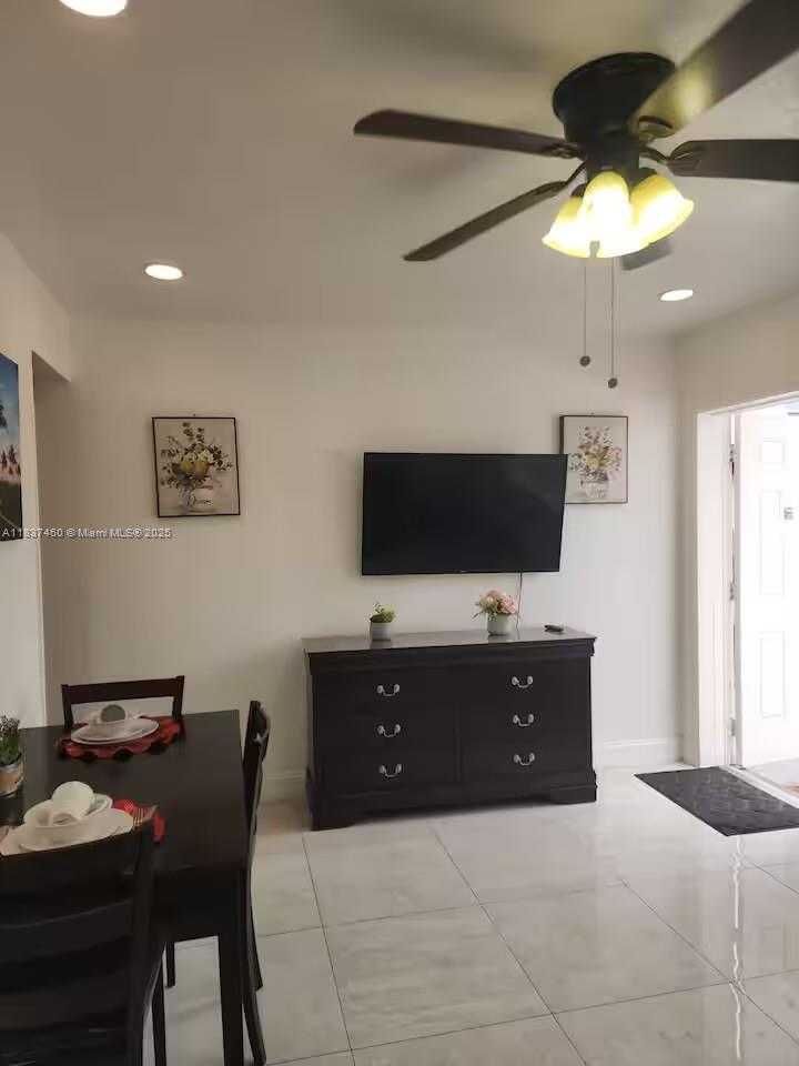 Small Image of 342 VAN BUREN ST, Hollywood Number 34